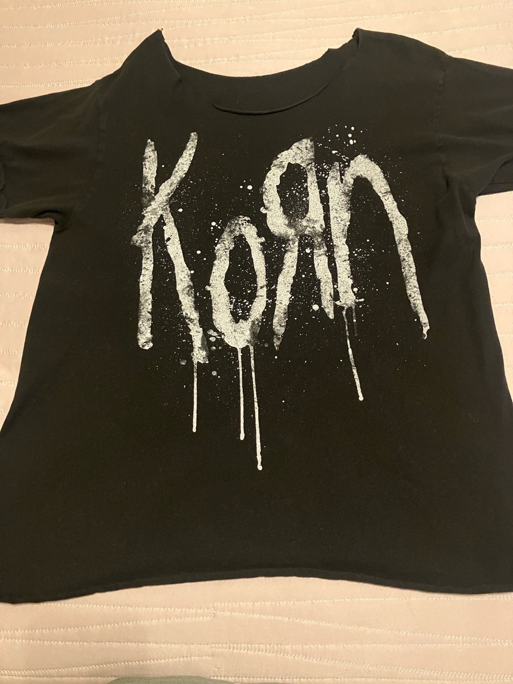 Black Korn Crop Short Sleeve Tee